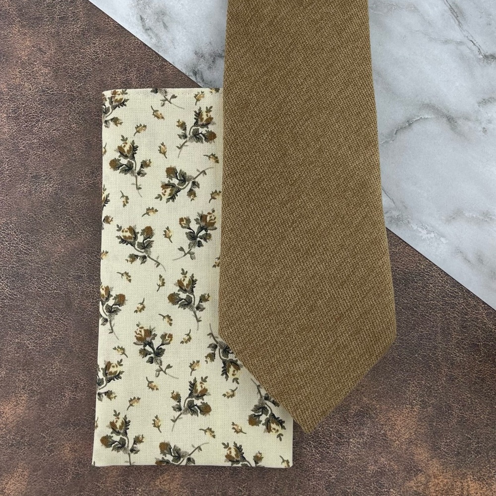 Men’s Bronze Tan Velour Necktie & Cream Rustic Floral Pocket Square